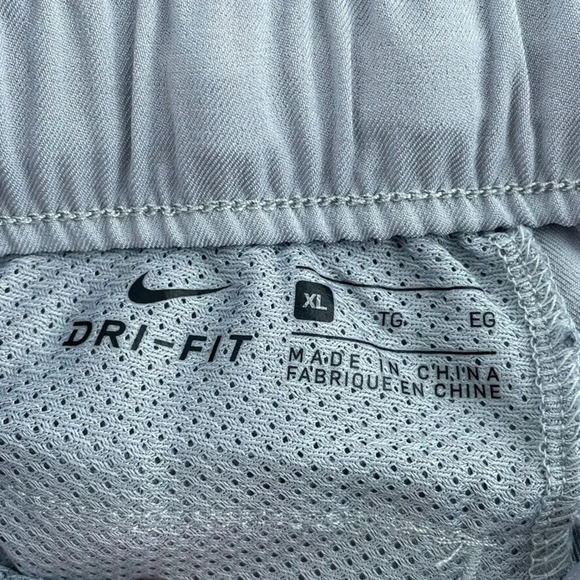 Nike Dri-Fit Shorts Mens XL Gray 3918 - Picture 4 of 9